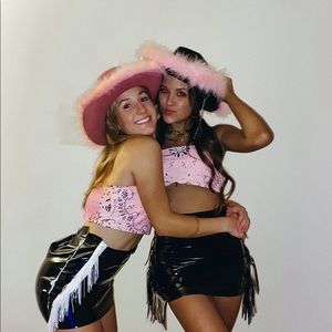 Meet your Posher, Caroline